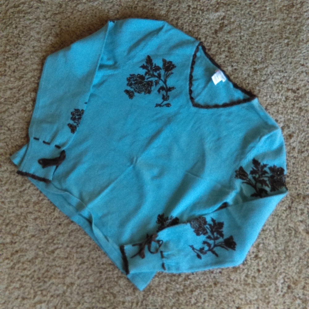 Light weight blue sweater w brown beaded flowers